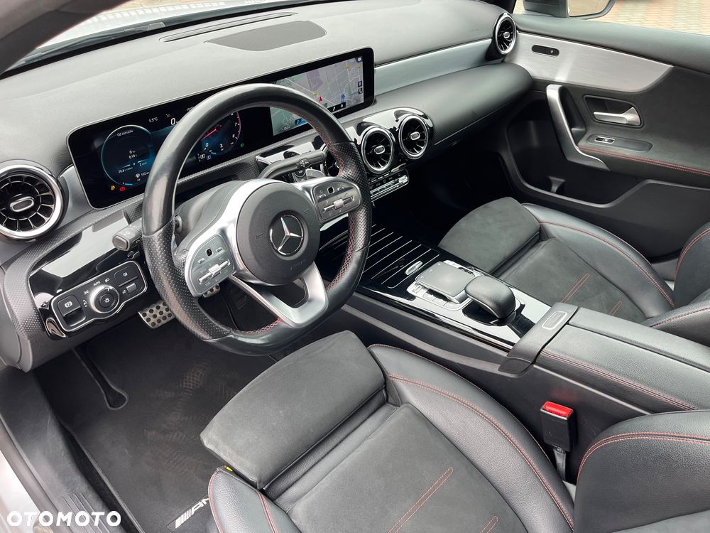Mercedes-Benz Klasa A 220 4-Matic AMG Line 7G-DCT - 27