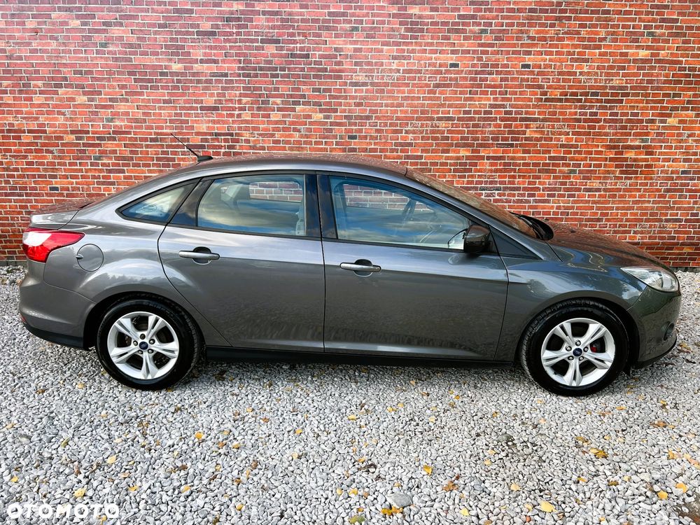 Ford Focus - 38