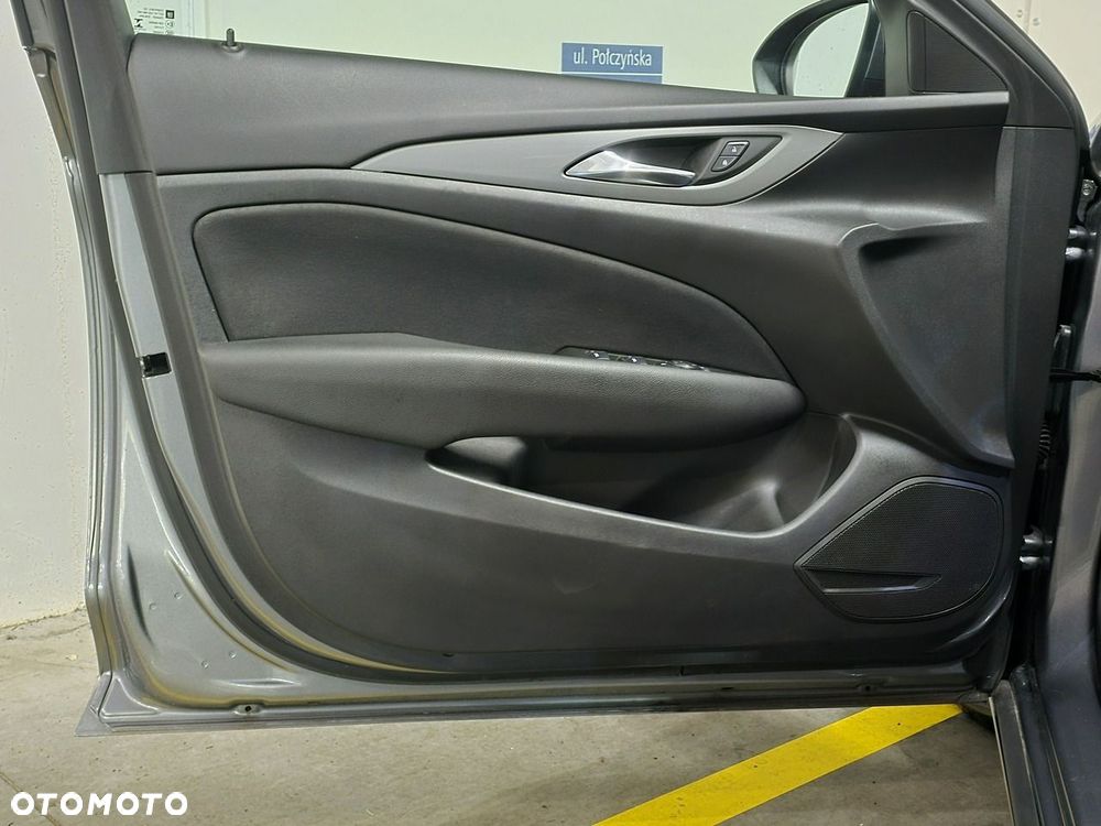 Opel Insignia - 12