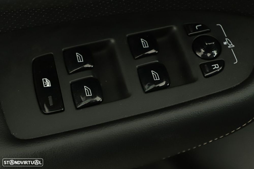 Volvo XC 90 2.0 T8 PHEV Core AWD - 21