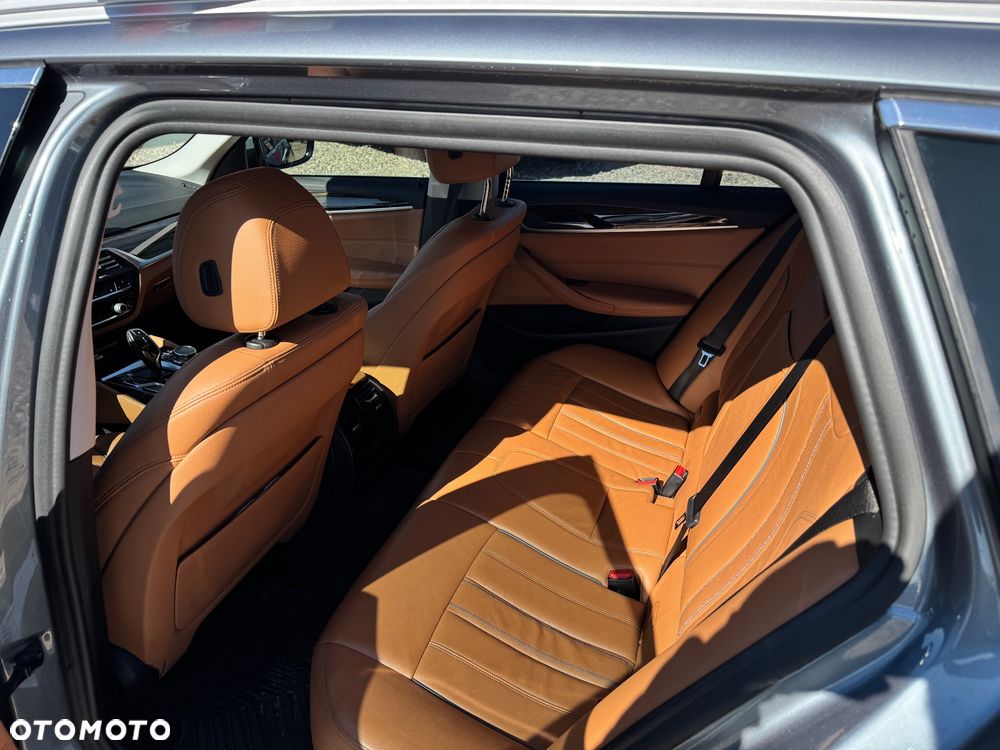 BMW Seria 5 520d Luxury Line sport - 23