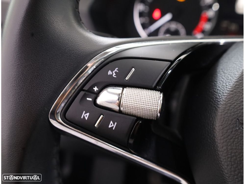 Skoda Octavia 2.0 TDI Ambition — fotografia 18