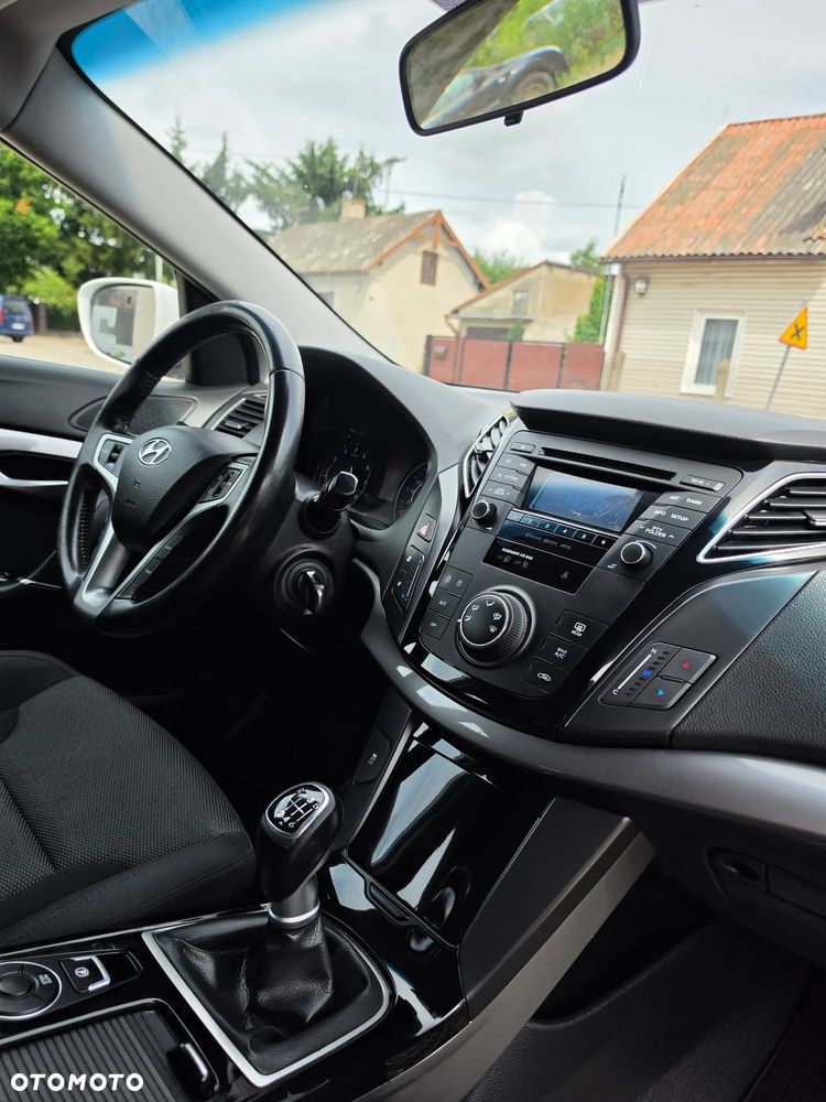 Hyundai i40 Kombi blue 1.6 Classic - 33