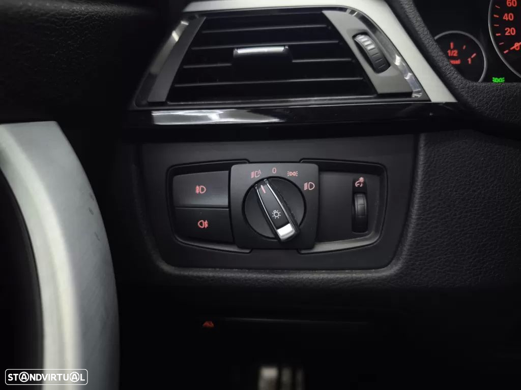 BMW 320 d Aut. Modern Line - 30