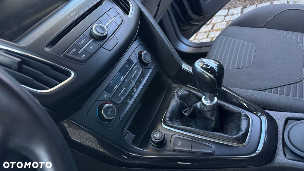 Ford Focus 1.0 EcoBoost Edition - 15