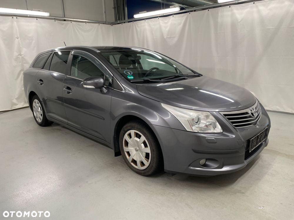 Toyota Avensis 2.0 D-4D 2010 - 1