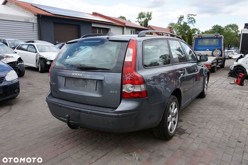 VOLVO V50  KOMBI 2007 455-16 2.0 D D4204T 136KM MMT6 SZARY na części - 5