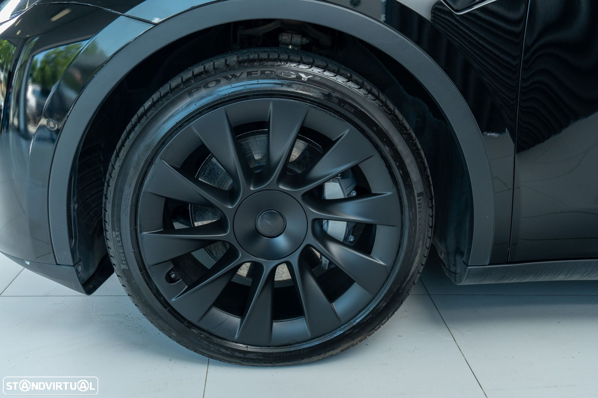 Tesla Model Y Long Range Dual Motor AWD - 35