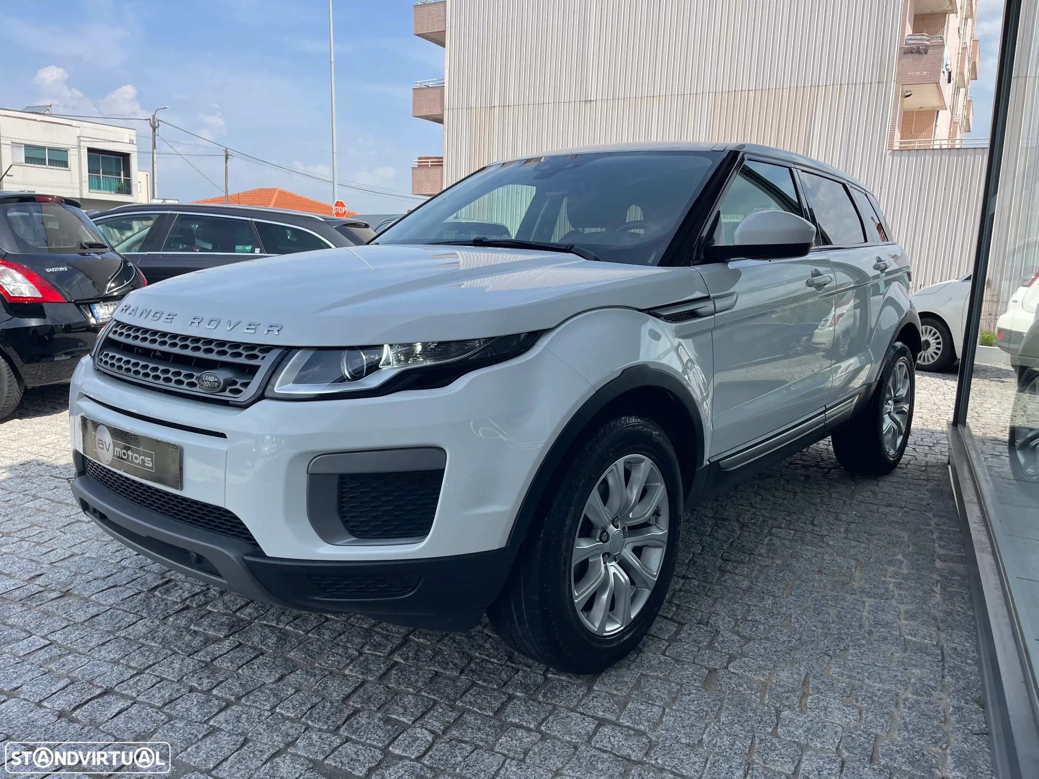 Land Rover Range Rover Evoque 2.0 eD4 SE Dynamic - 4