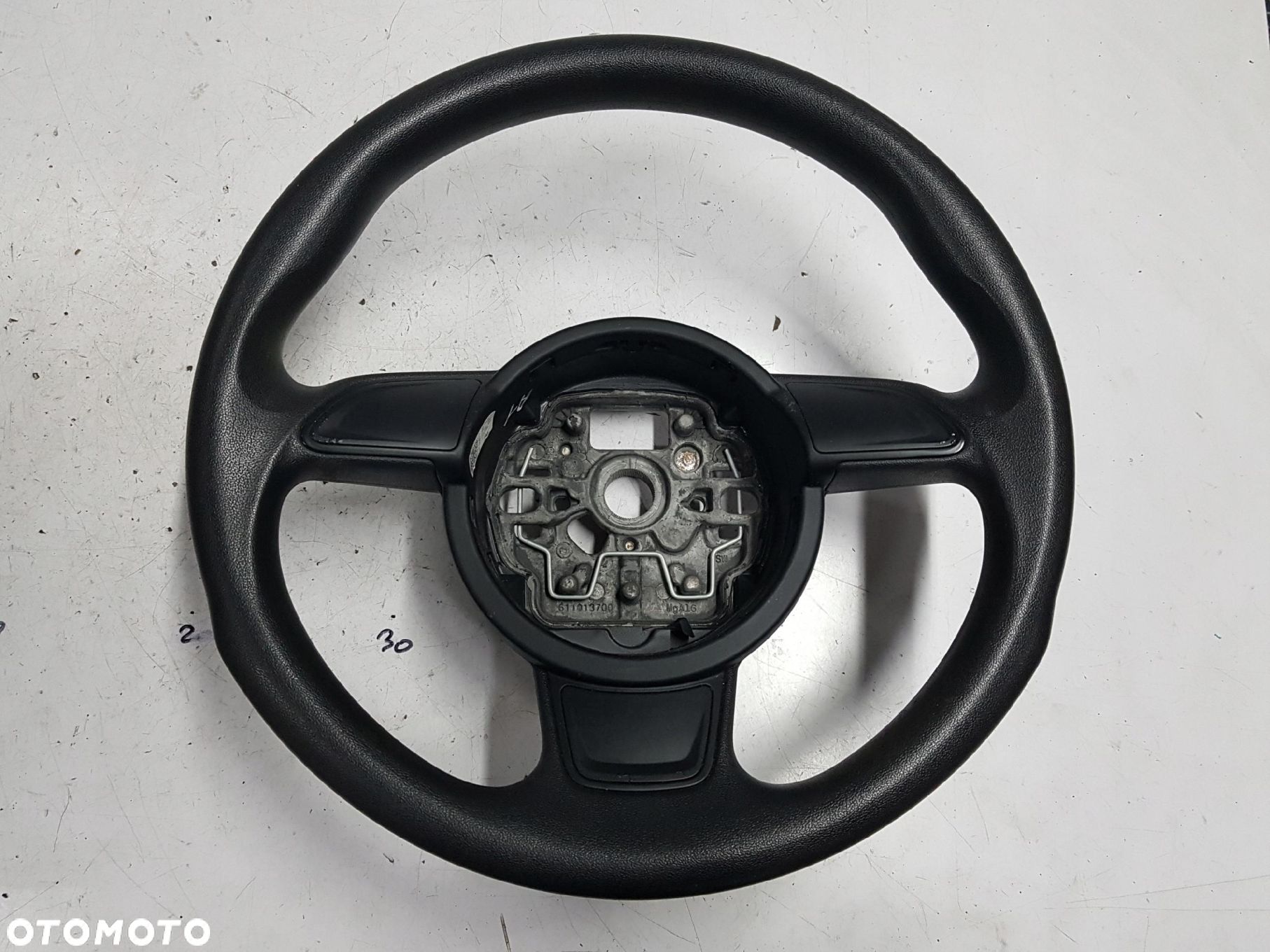 AUDI A1 8X 10-14r KIEROWNICA GUMOWA 8X0419091J - 1