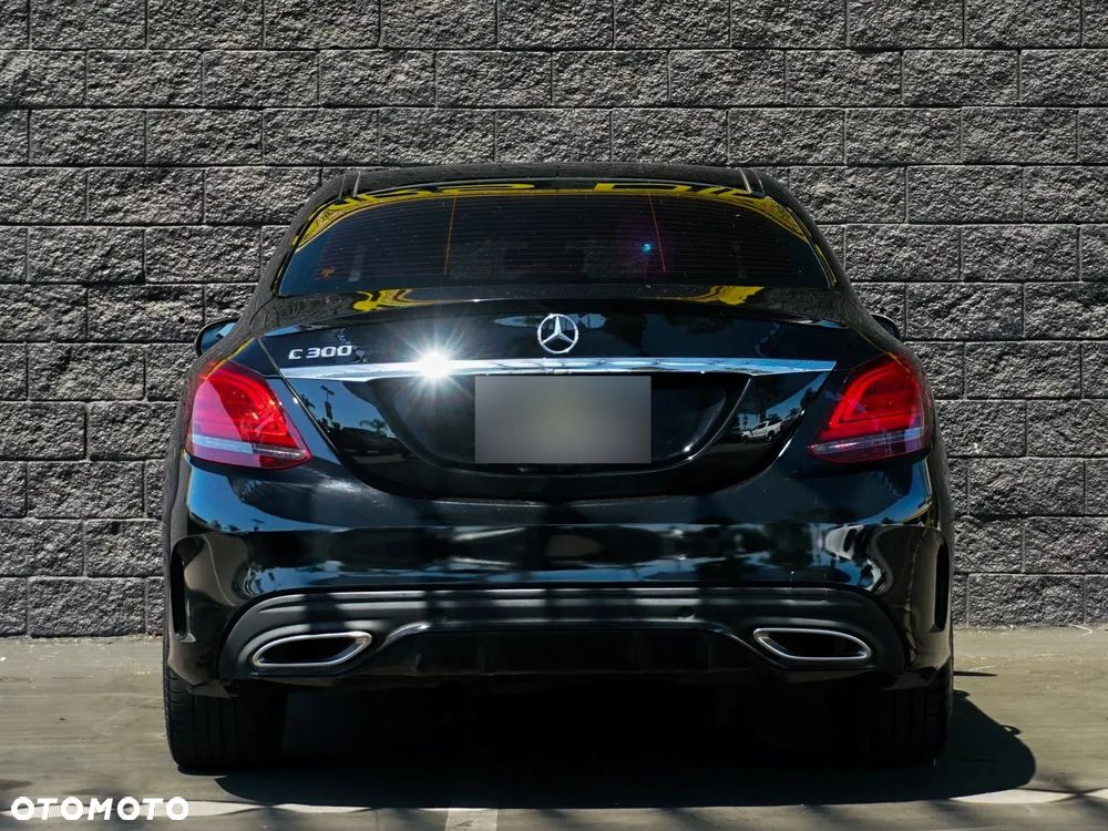 Mercedes-Benz Klasa C 300 9G-TRONIC AMG Line - 6