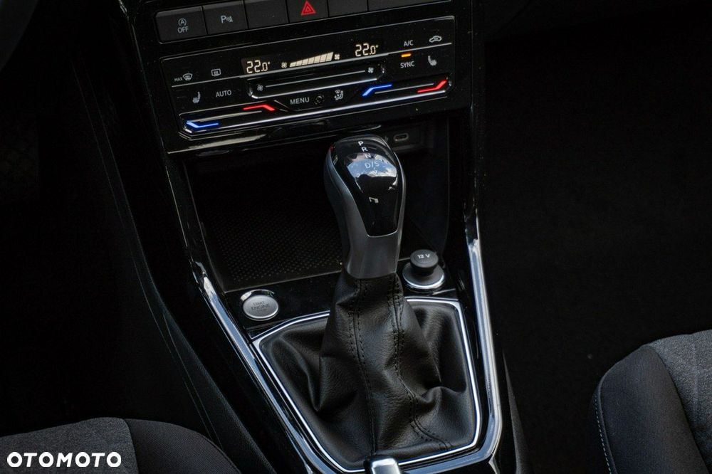 Volkswagen T-Cross - 13