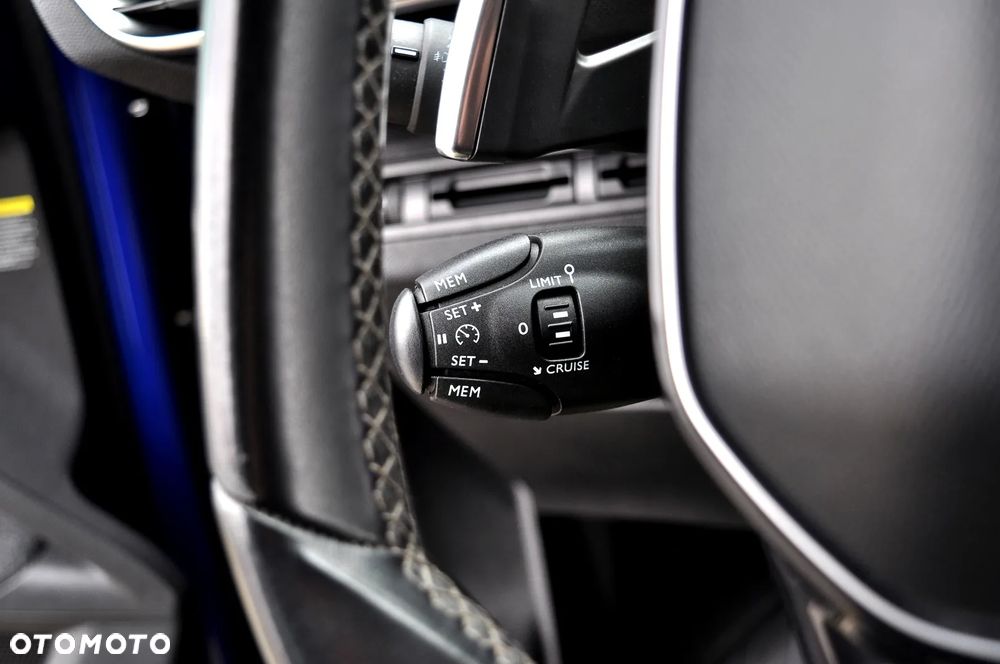 Peugeot 3008 1.2 PureTech Allure S&S EAT8 - 40