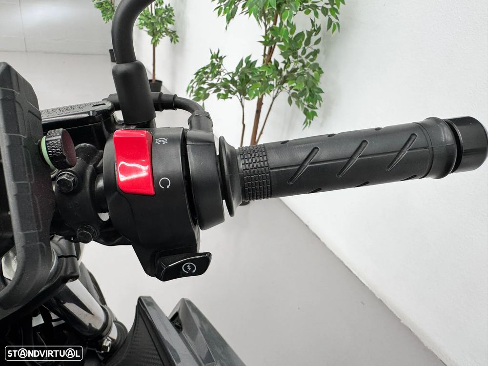 Honda CB 650F A - 17