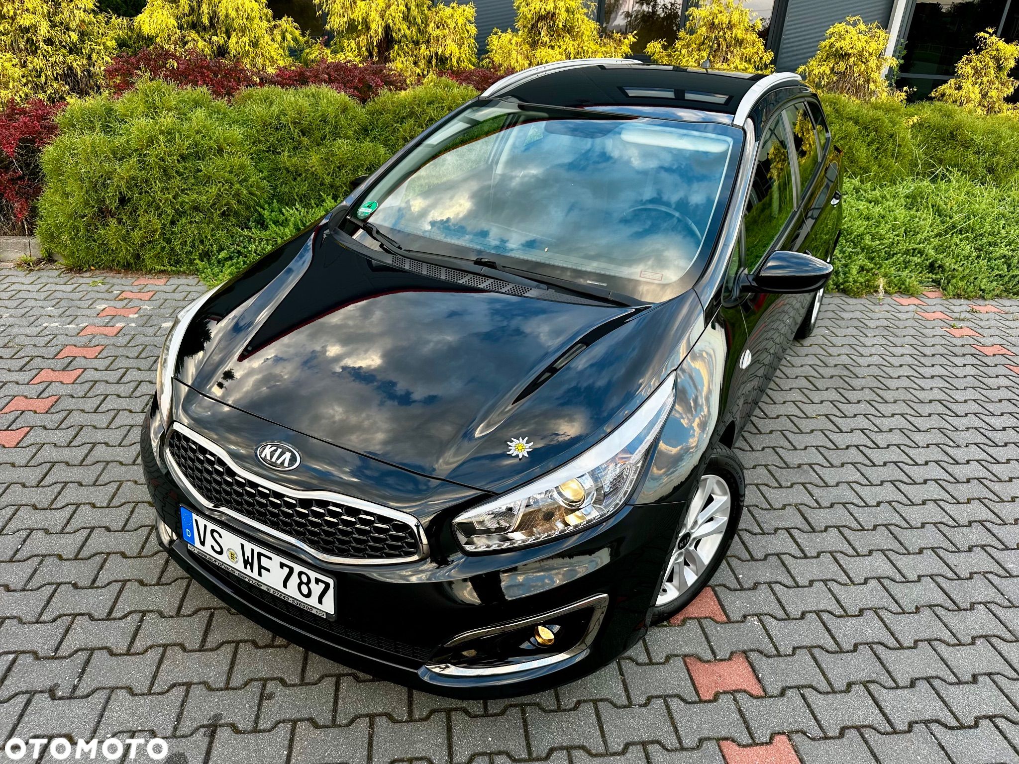Kia Ceed 1.6 GDI Platinum Edition - 1