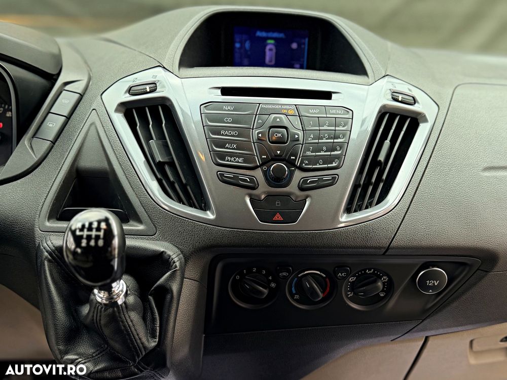 Ford Tourneo Custom 300 L2H1 VA Titanium - 26
