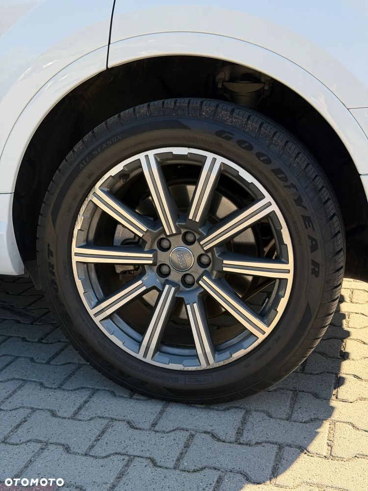 Audi Q7 - 28