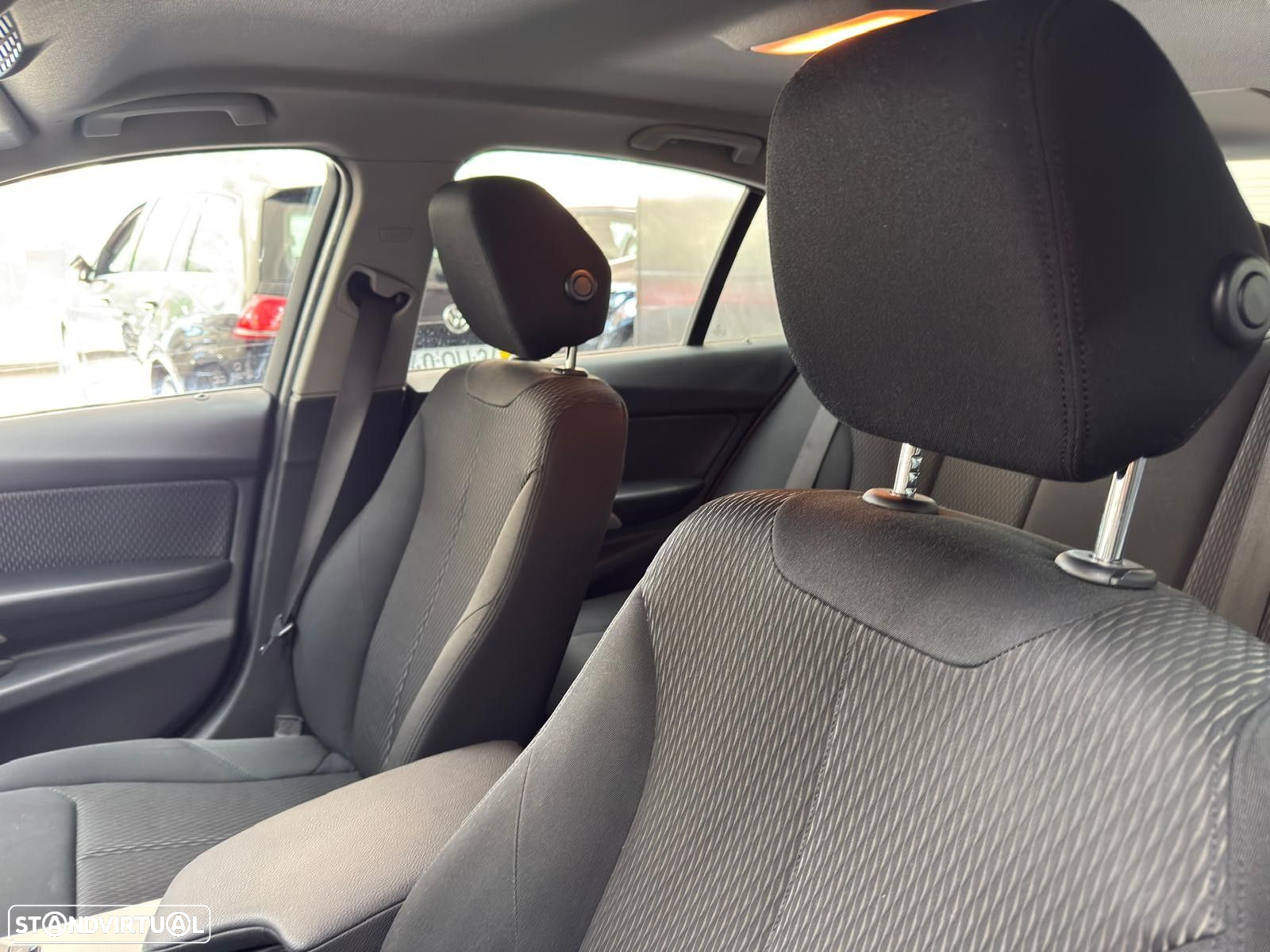 BMW 318 d Line Sport Auto - 43