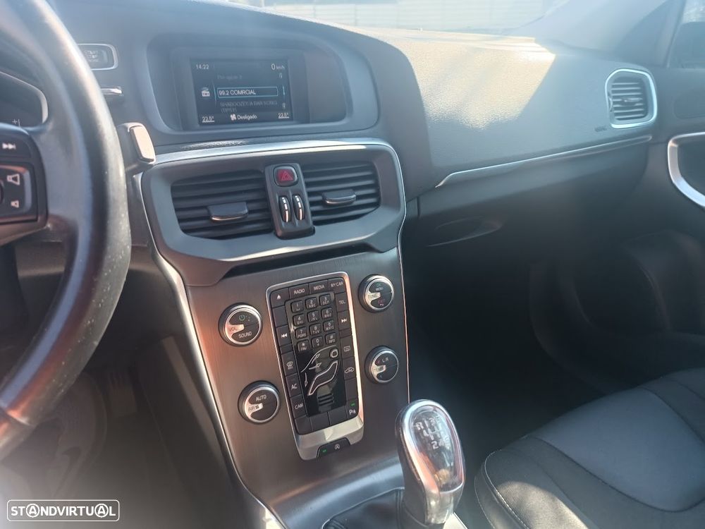 Volvo V40 1.6 D2 Momentum - 26