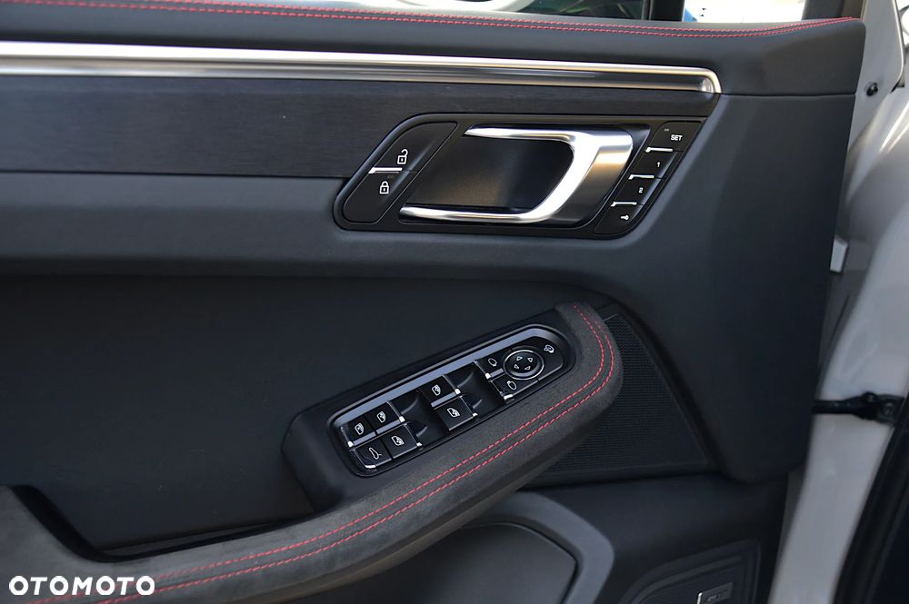 Porsche Macan GTS - 18