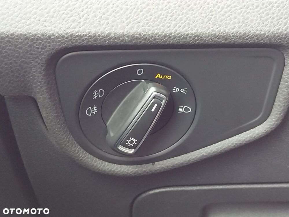 Volkswagen Touran - 23