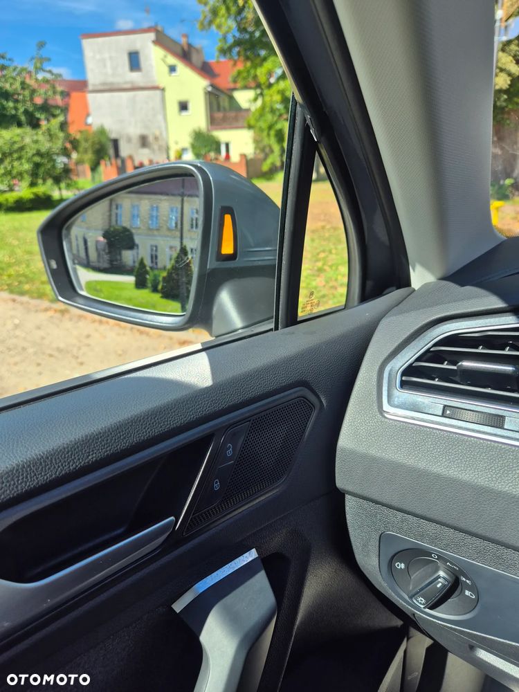 Volkswagen Tiguan - 9