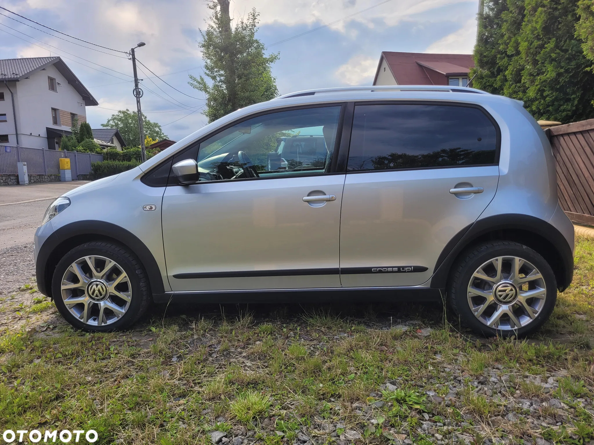 Volkswagen up! 1.0 cross - 12