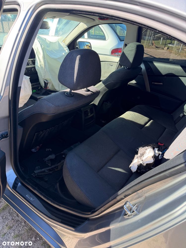 BMW Seria 5 525i - 6