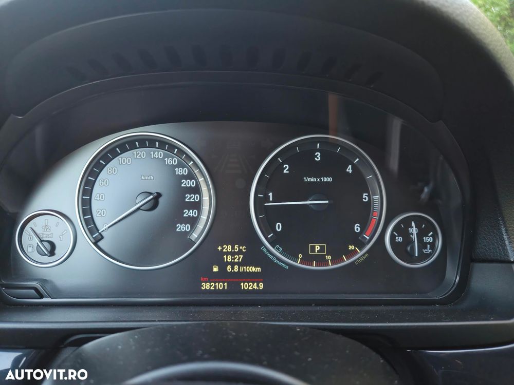 BMW Seria 5 520d - 5