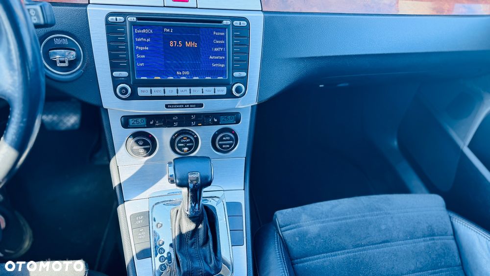 Volkswagen Passat - 13