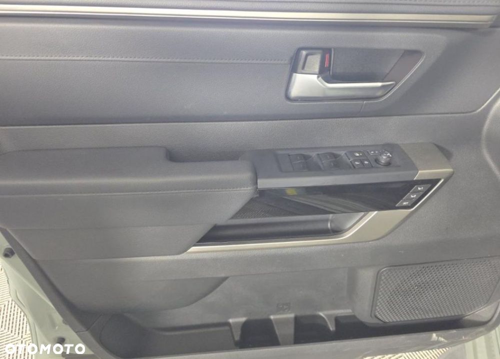 Toyota Sequoia - 11