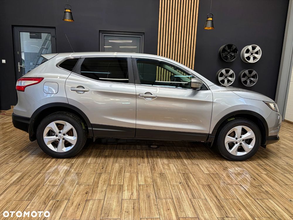 Nissan Qashqai 1.2 DIG-T N-Connecta EU6 - 7