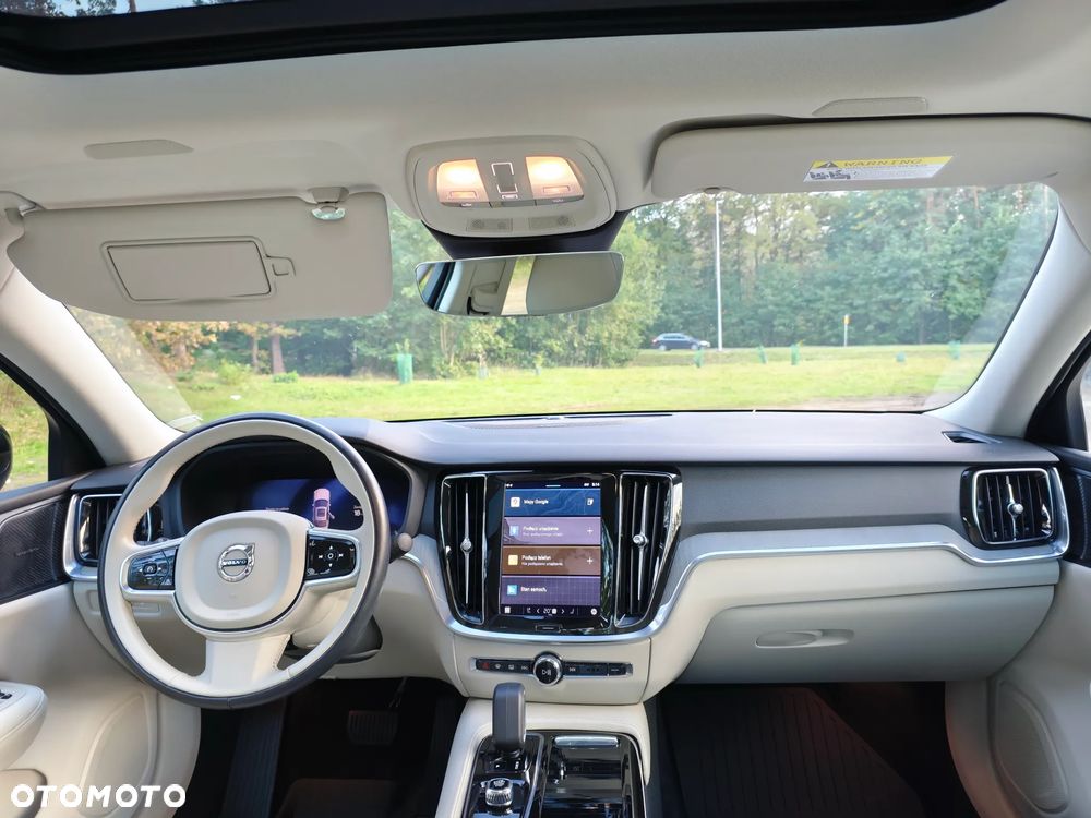 Volvo S60 T8 Recharge AWD Plus Dark - 25