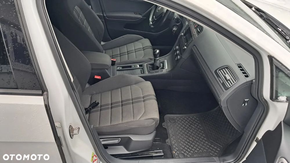 Volkswagen Golf - 13