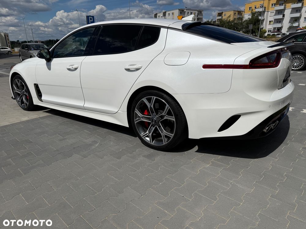 Kia Stinger 2.0 T-GDI GT Line - 11