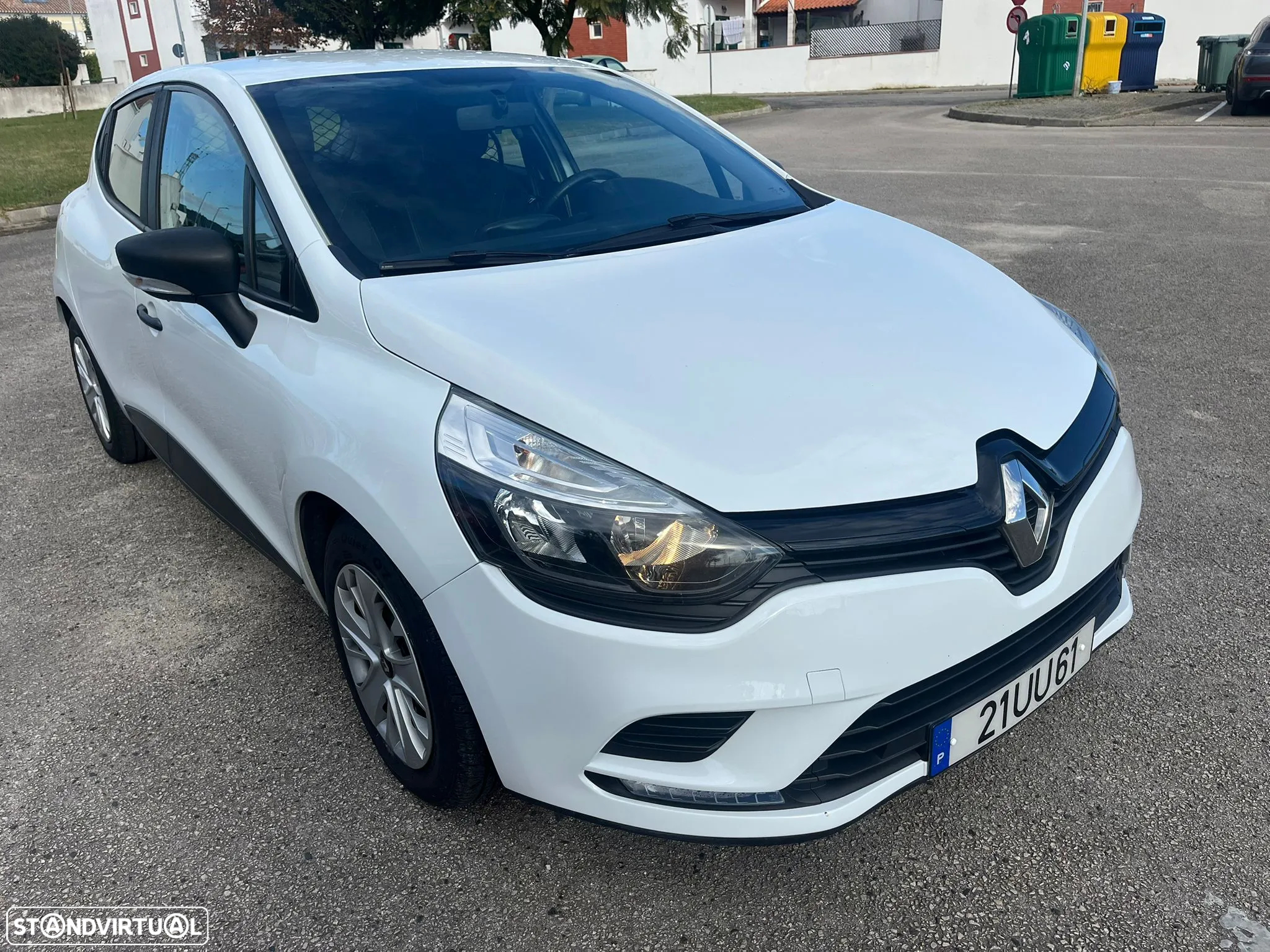 Renault CLIO 1.5 dCI - ZEN - AR CONDICIONADO - IVA DEDUTÍVEL - 4
