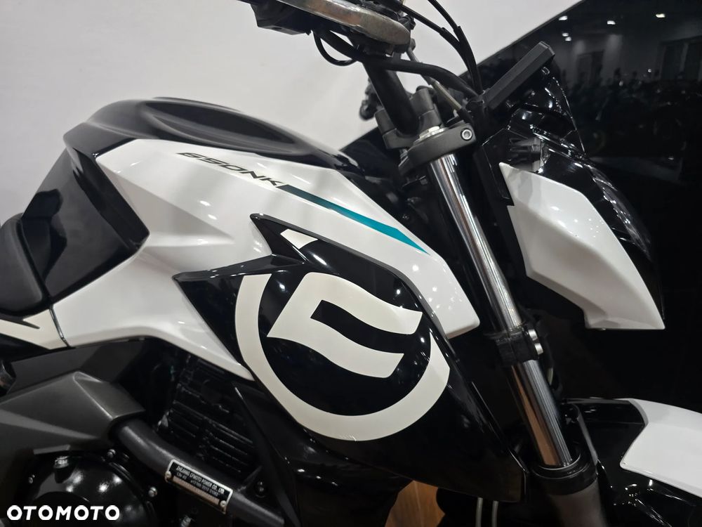 CFMoto NK - 36