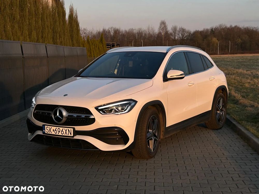 Mercedes-Benz GLA - 1