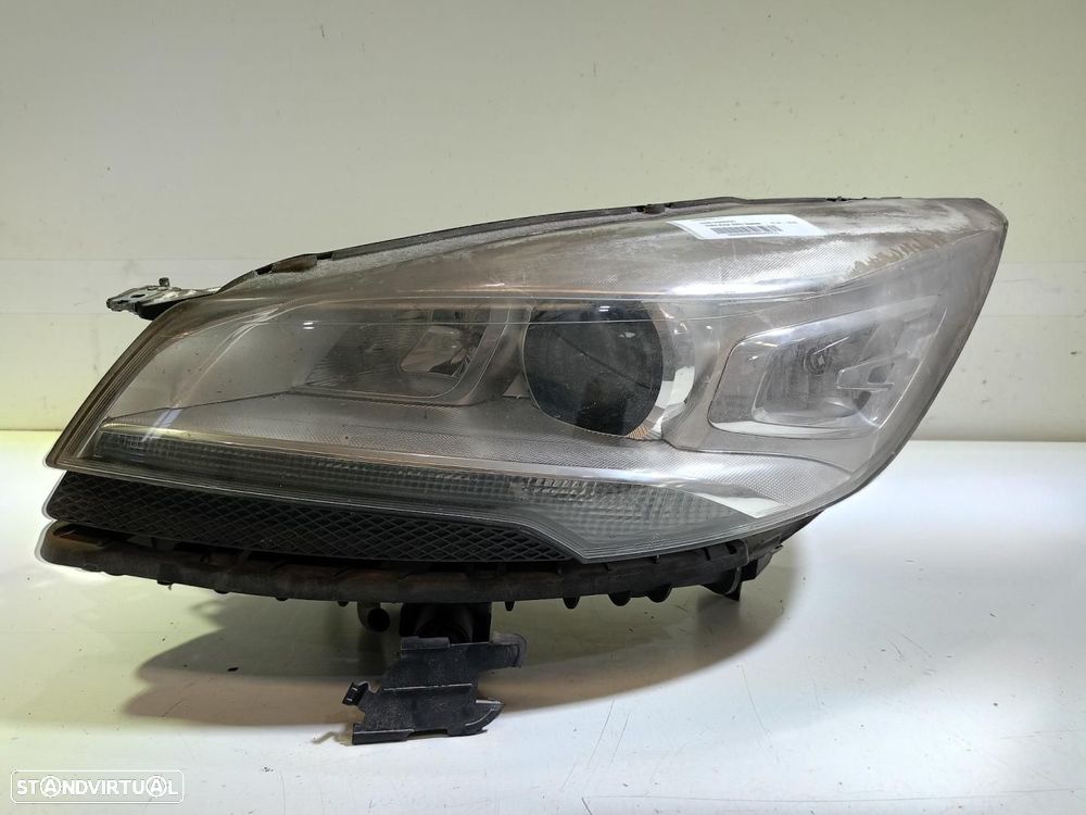 FAROL ESQUERDO FORD KUGA CBS - 1