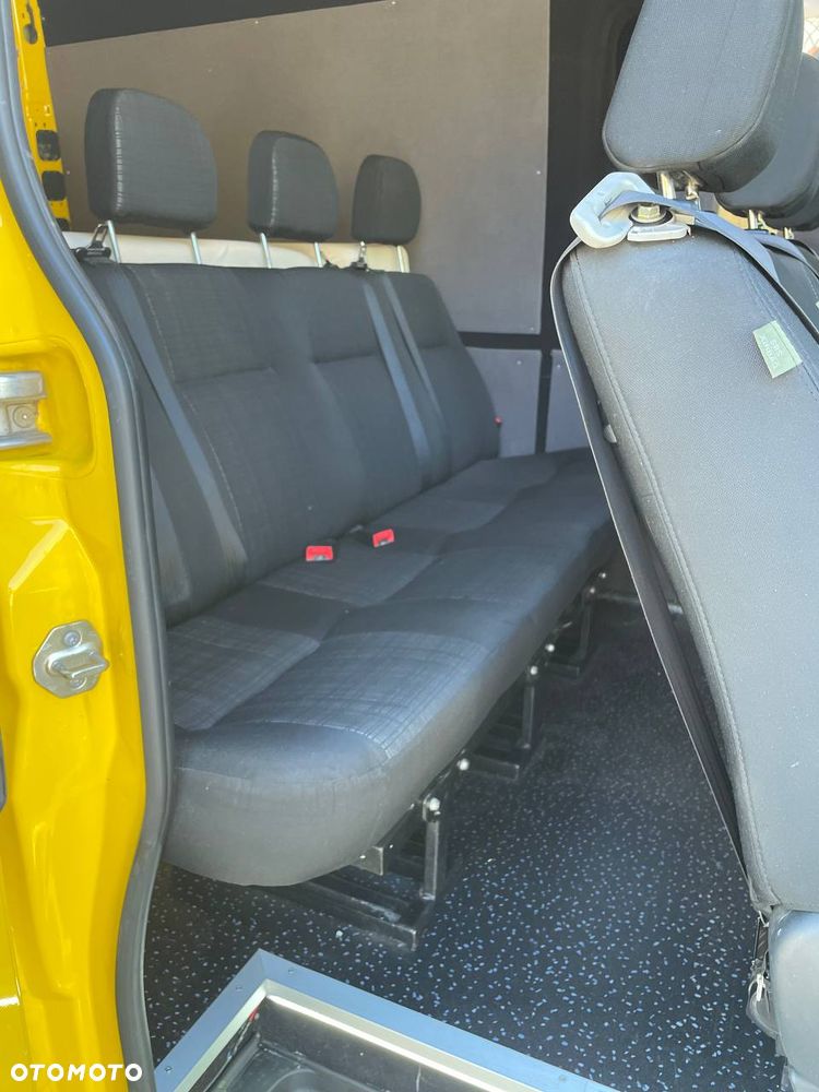 Mercedes-Benz Sprinter - 18