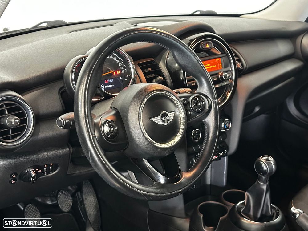 MINI 3 Portas One D - 13