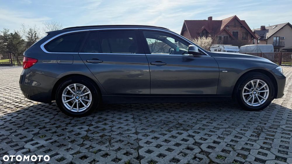 BMW Seria 3 320d xDrive Luxury Line - 11