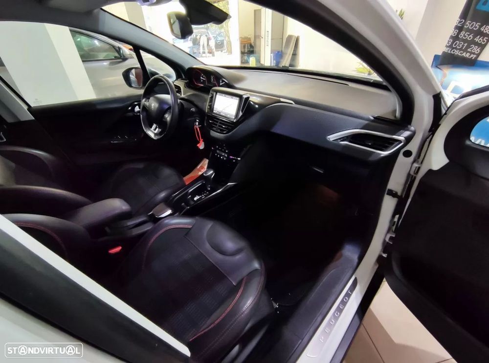 Peugeot 2008 1.2 PureTech GT Line EAT6 - 21