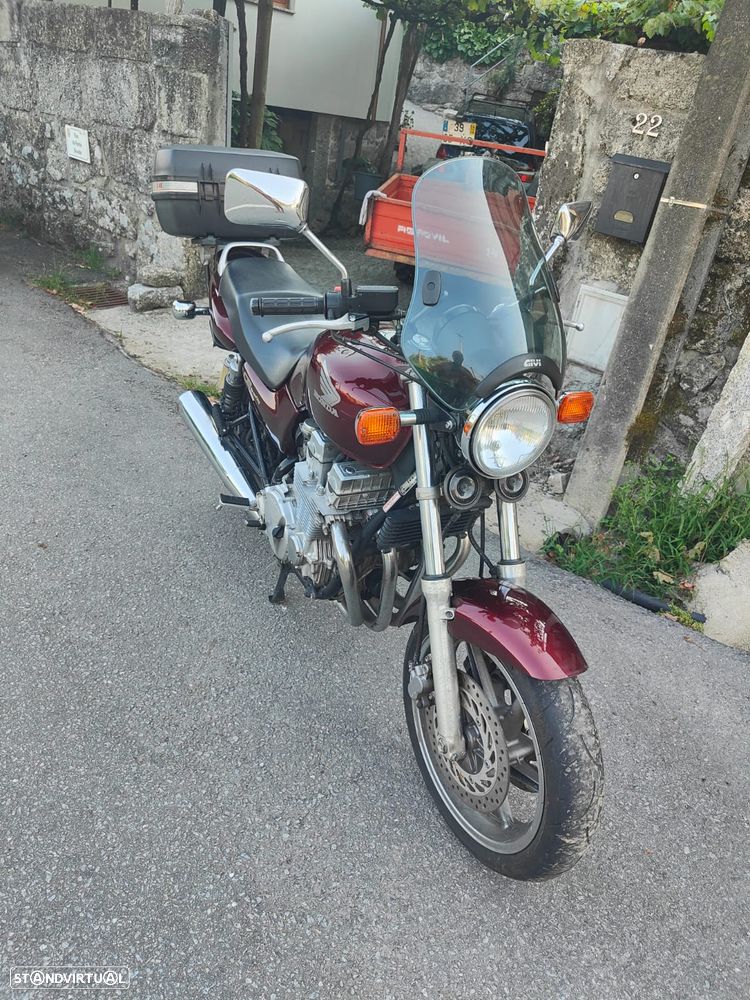 Honda CB - 2