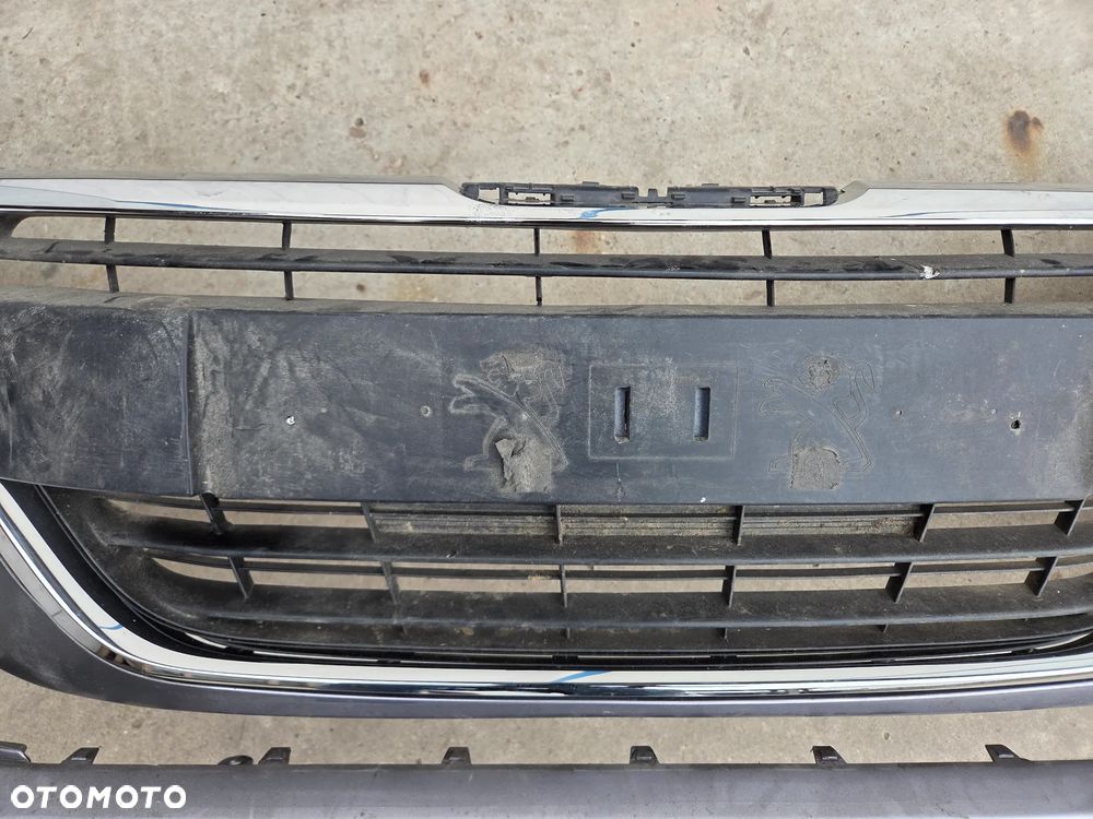 Zderzak przedni Peugeot 208 LIFT - 8