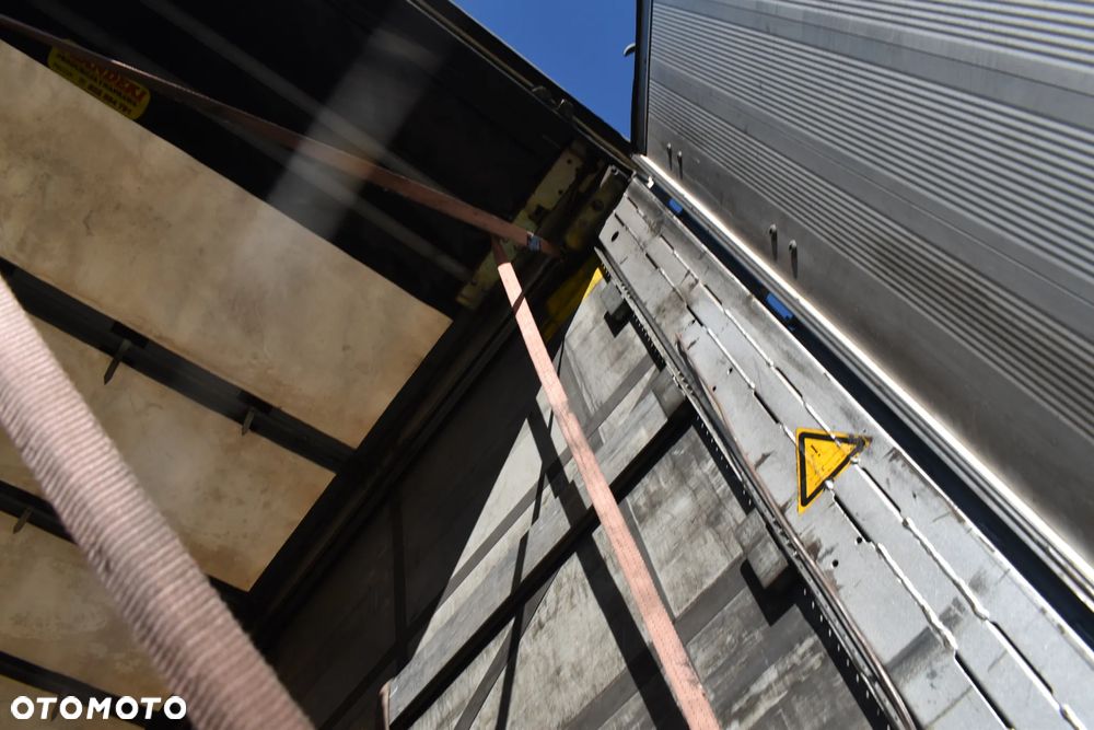 Schmitz Cargobull SCB - 16