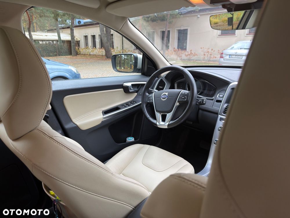 Volvo XC 60 D4 AWD Summum - 7