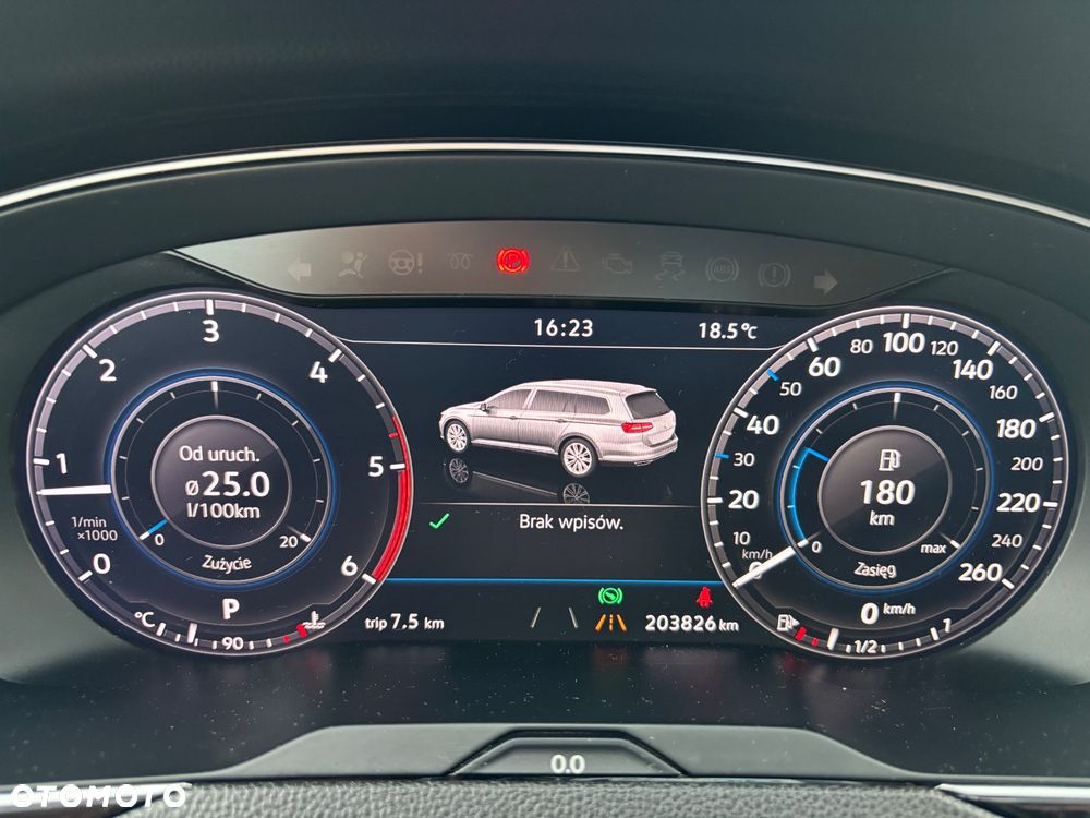 Volkswagen Passat - 18