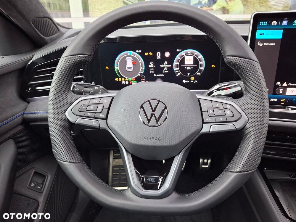 Volkswagen Passat - 26