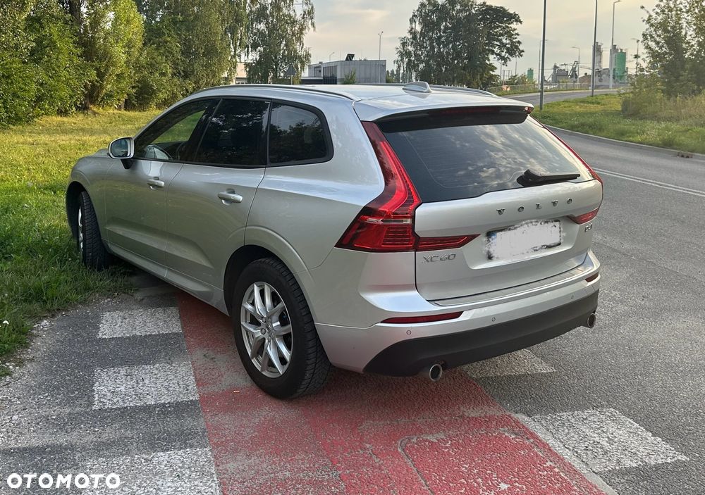 Volvo XC 60 D4 AWD Momentum - 3